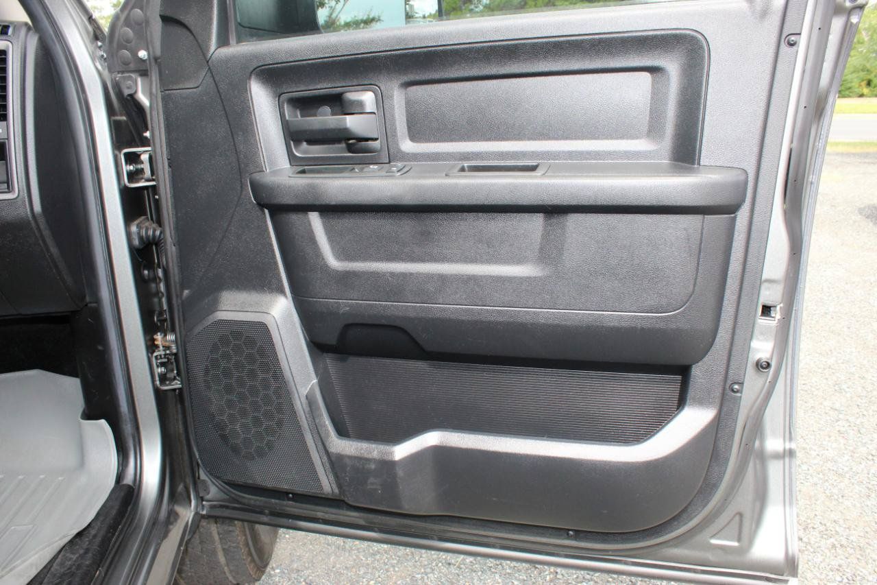 Used 2013 RAM 2500 Tradesman w/ Chrome Appearance Group AWD/4WD image 19