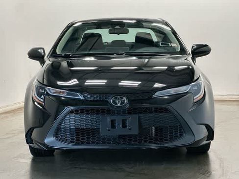 Used 2022 Toyota Corolla LE FWD image 28