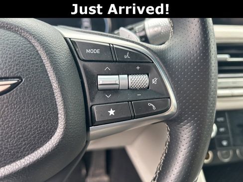Used 2024 Genesis G70 2.5T image 15