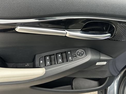 Used 2022 Kia Seltos SX w/ Sunroof Package image 19