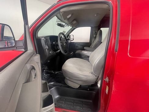 Used 2009 Chevrolet Express 1500 RWD image 14