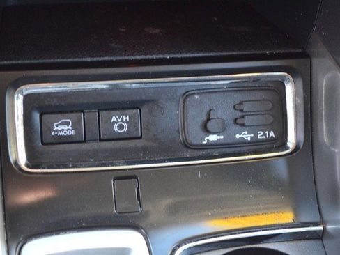 Used 2022 Subaru Ascent Premium w/ Convenience Package image 28