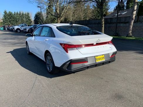 New 2026 Hyundai Elantra Blue image 3