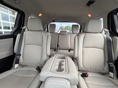 Used 2026 Honda Odyssey EX-L image 11