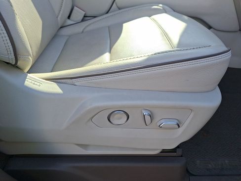 Used 2021 GMC Yukon Denali w/ Denali Premium Package image 37