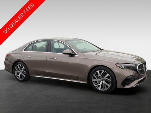 Used 2025 Mercedes-Benz E 350 4MATIC Sedan image 12