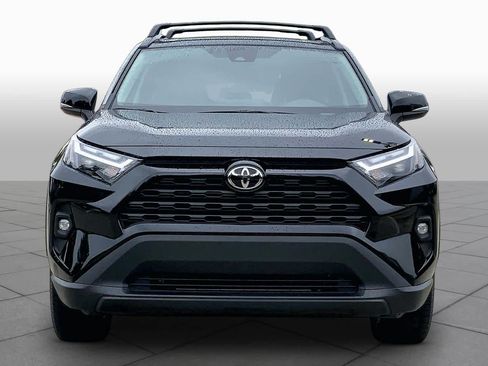 Used 2025 Toyota RAV4 XLE Premium FWD image 4