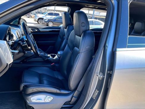 Used 2017 Porsche Cayenne image 7