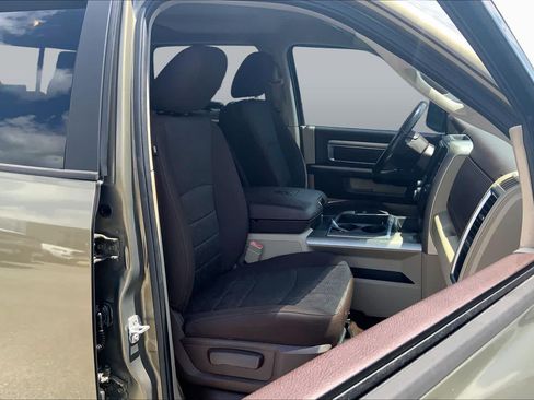 Used 2015 RAM 1500 Big Horn AWD/4WD image 9