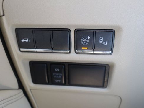 Used 2016 INFINITI QX80 4WD w/ Deluxe Technology Package image 24