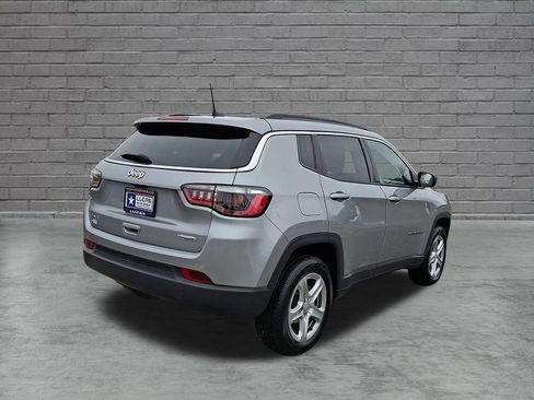 Used 2023 Jeep Compass Latitude w/ Convenience Group AWD/4WD image 11