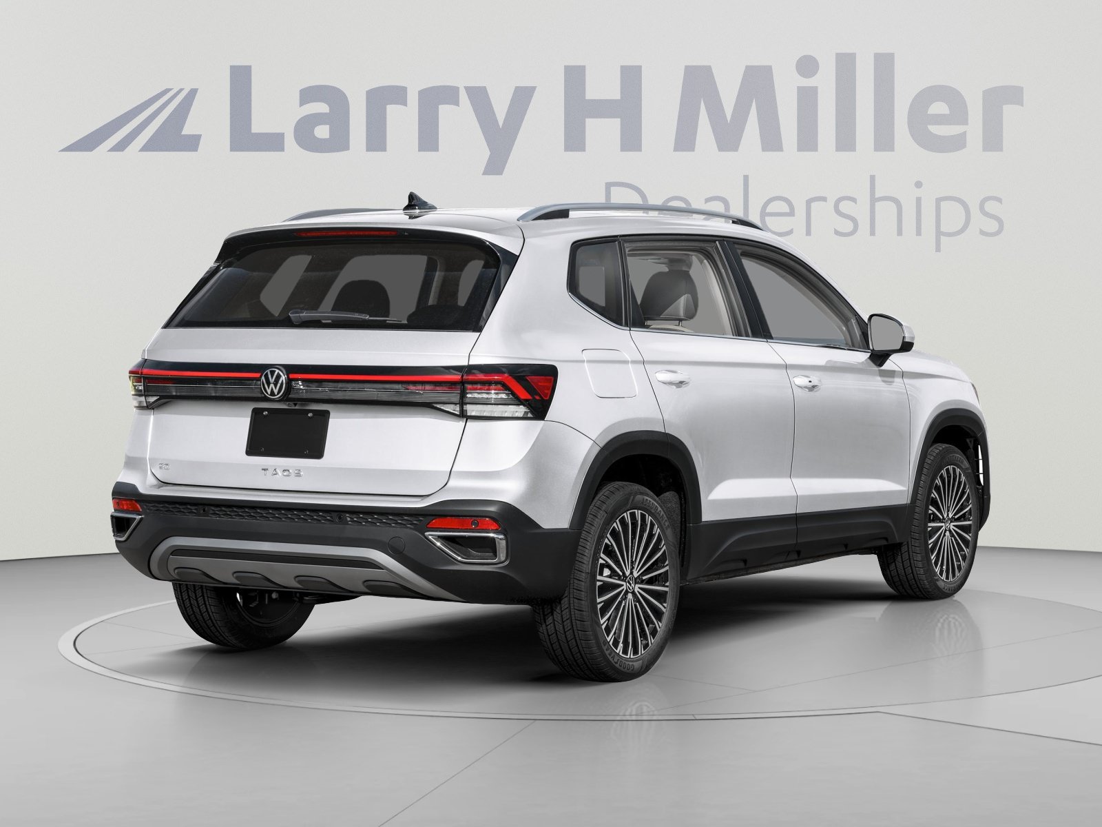 Used 2025 Volkswagen Taos SE w/ Panoramic Sunroof Package AWD/4WD image 2