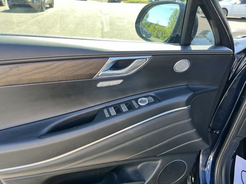 Used 2024 Genesis GV80 2.5T AWD/4WD image 16
