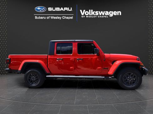 Used 2022 Jeep Gladiator Sport AWD/4WD image 6