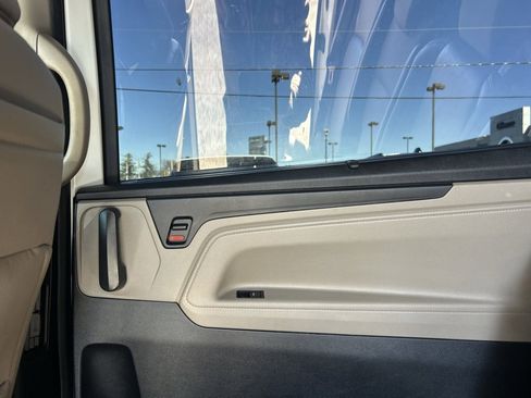 Used 2018 Honda Odyssey EX-L image 28