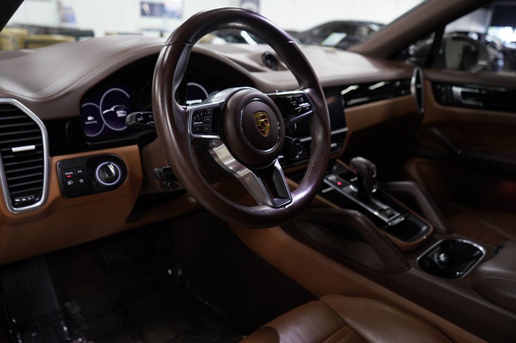Used 2023 Porsche Cayenne Platinum Edition AWD/4WD image 10