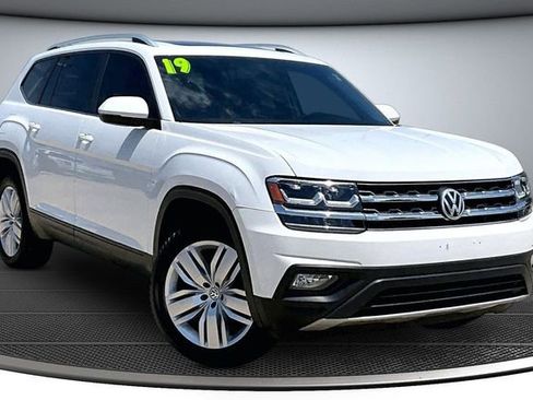 Used 2019 Volkswagen Atlas SE w/ Panoramic Sunroof Package AWD/4WD image 3