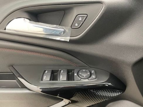 New 2026 Chevrolet Trax RS w/ Sunroof Package image 11