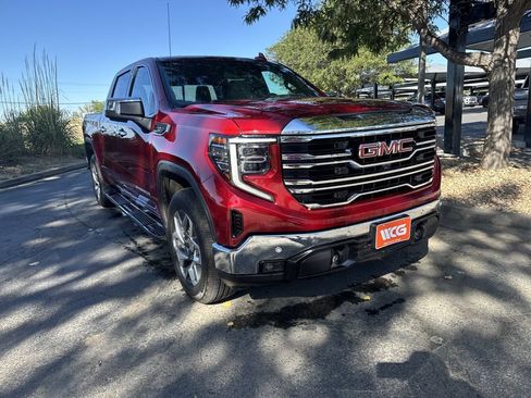 Used 2023 GMC Sierra 1500 SLT w/ SLT Premium Package AWD/4WD image 3