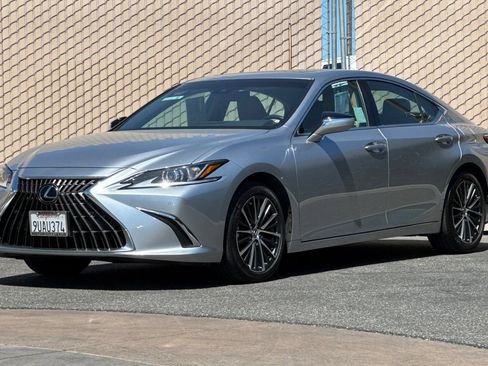 Certified 2025 Lexus ES 350 w/ Premium Package FWD image 8