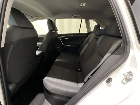 Used 2021 Toyota RAV4 XLE w/ XLE Grade Weather Package AWD/4WD image 41