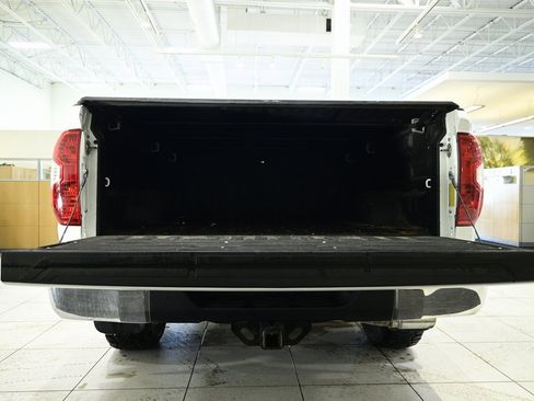 Used 2017 Toyota Tundra SR5 image 22
