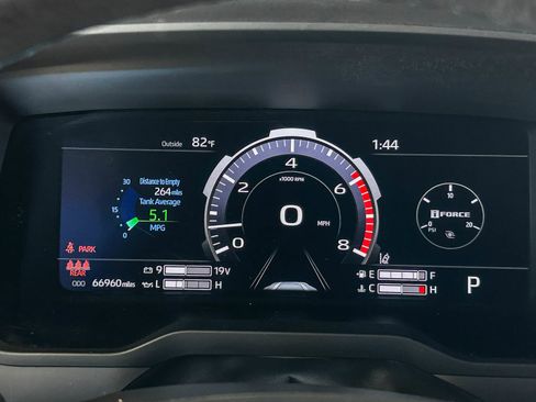 Used 2023 Toyota Tundra Platinum AWD/4WD image 21