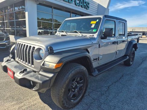 Used 2021 Jeep Gladiator Sport image 1