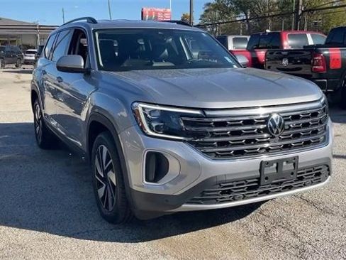 Used 2024 Volkswagen Atlas SE image 28