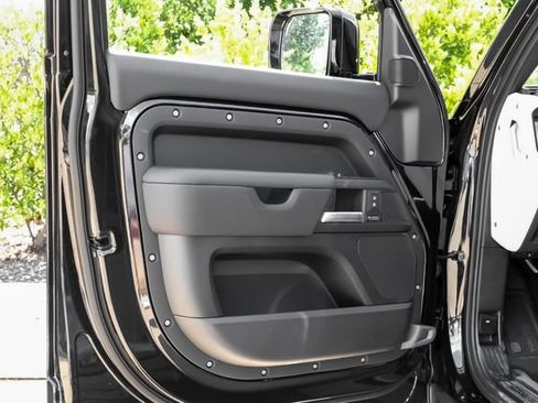 New 2026 Land Rover Defender 110 X-Dynamic SE AWD/4WD image 51