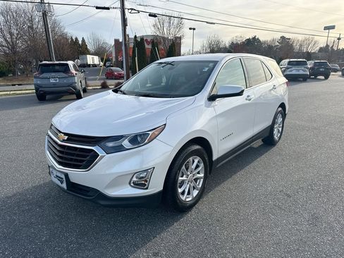 Certified 2020 Chevrolet Equinox LT image 3