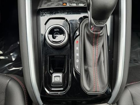 Used 2024 Chevrolet Colorado Z71 w/ Z71 Convenience Package 2 AWD/4WD image 19
