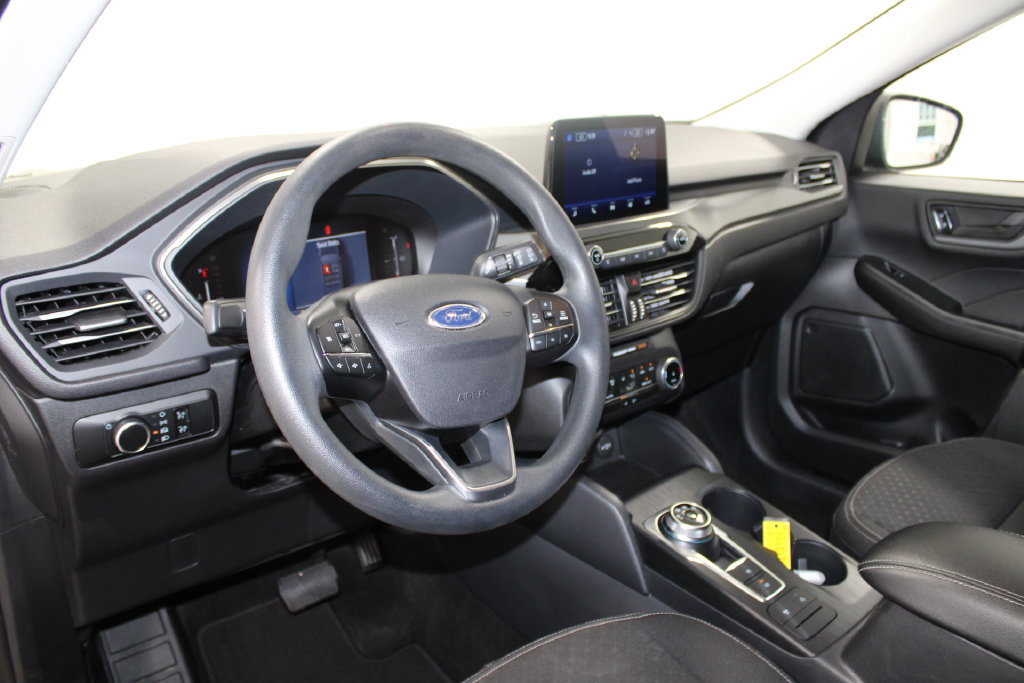 Used 2025 Ford Escape Active AWD/4WD image 18