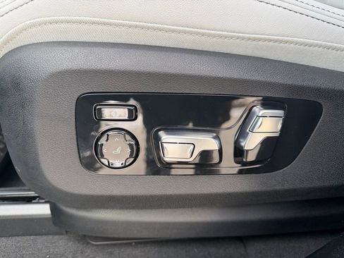 New 2026 BMW X5 M60i image 16