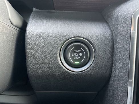 New 2026 GMC Acadia Denali w/ Super Cruise Package image 17