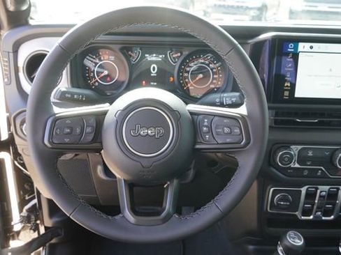 New 2026 Jeep Gladiator Sport AWD/4WD image 24
