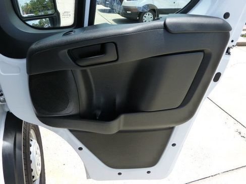 Used 2025 RAM ProMaster 2500 w/ Safety Group FWD image 24