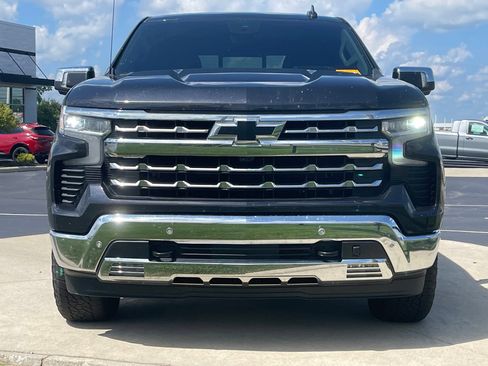 Used 2023 Chevrolet Silverado 1500 LTZ w/ LTZ Premium Package AWD/4WD image 2