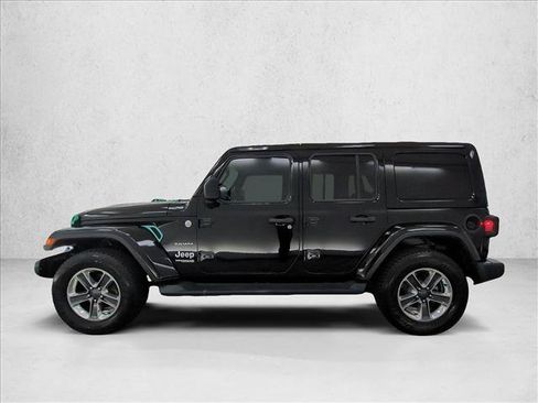 Used 2018 Jeep Wrangler Unlimited Sahara AWD/4WD image 9