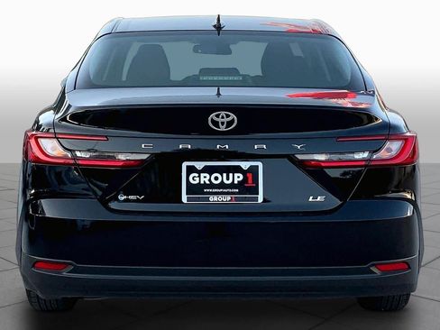 Used 2025 Toyota Camry LE FWD image 5