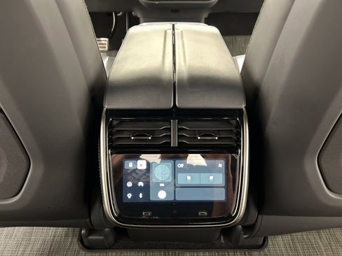 Used 2022 Rivian R1T Adventure AWD/4WD image 28