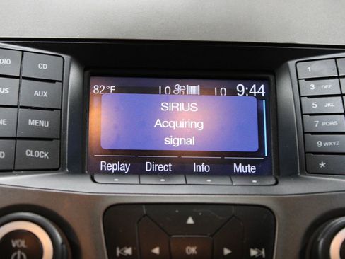 Used 2017 Ford Taurus SEL AWD/4WD image 29