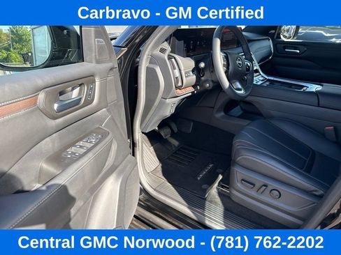 Used 2025 Nissan Armada SL w/ Captain's Chari Seat Package AWD/4WD image 13
