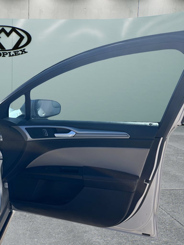 Used 2018 Ford Fusion S FWD image 20