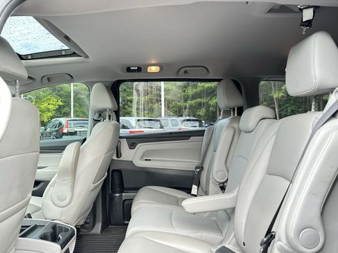 Used 2023 Honda Odyssey EX-L image 9