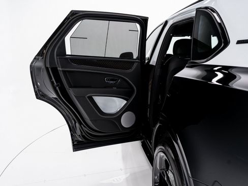 New 2025 Bentley Bentayga image 21