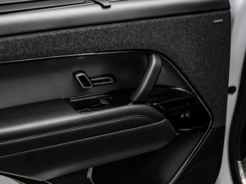 Used 2025 Land Rover Range Rover Sport Dynamic SE image 75