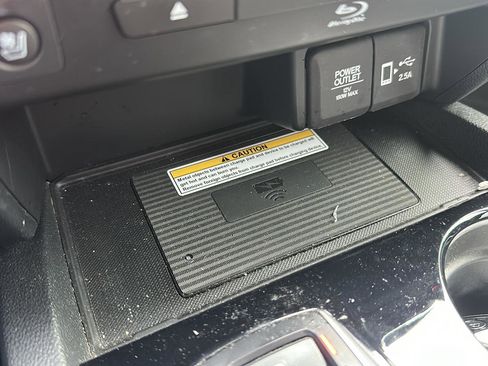 Used 2022 Honda Pilot Black Edition image 23