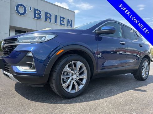 Used 2023 Buick Encore GX Essence w/ Experience Buick Package FWD image 1