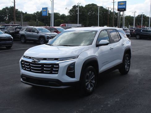 New 2027 Chevrolet Equinox LT FWD image 7